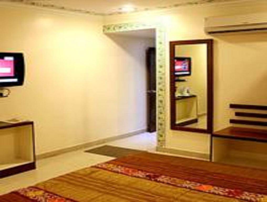 Collection O Hotel Orbit Udaipur Kamer foto